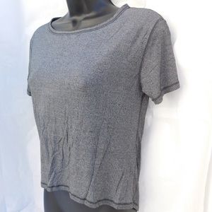LULULEMON GRAY T-SHIRT